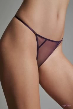 Maison Close L'Amoureuse Violet Orchid Mini String -Fun Shop Mayfair Stockings560680 l amoureuse pourpre 0400 3 2000x2000 4